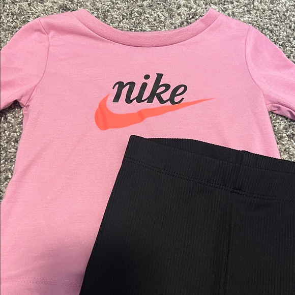 Nike Two Piece Set - Picture 3 of 5